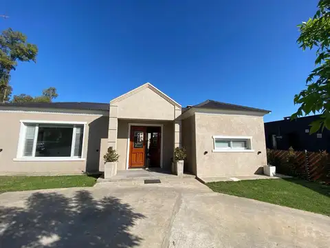 Venta Casa Barrio santa lucia, pilar del este