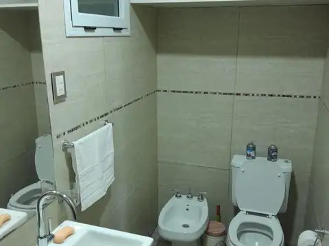 Casa 5 ambientes con 1 baño