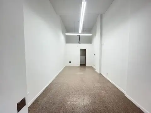 Local en Alquiler en Villa Ballester, $ 650.000