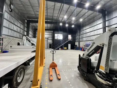 Depósito en alquiler de 413 m2 en General San Martin a estrenar