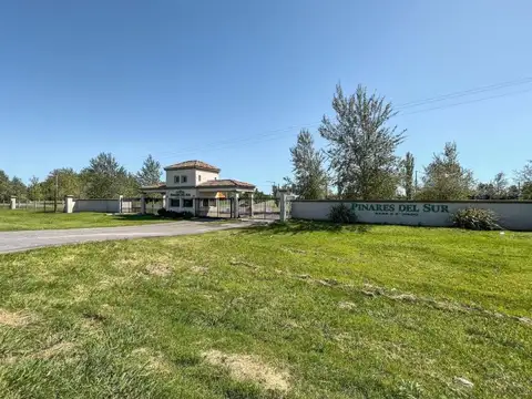 Sobre la ruta ao12, km 7.5 a metros de la ruta 18 (continuación de Ovidio lagos)