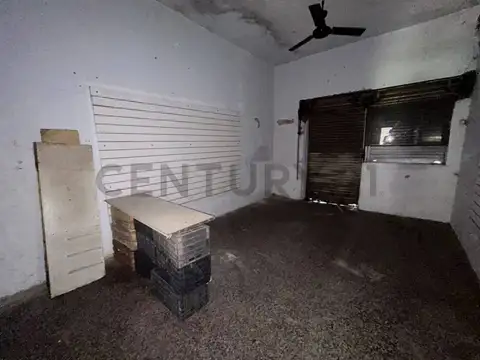 Avenida Presidente Bernardino Rivadavia 2800, Piso 0