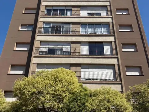 Venta Departamento 3 ambientes Reciclado en Plaza Mitre