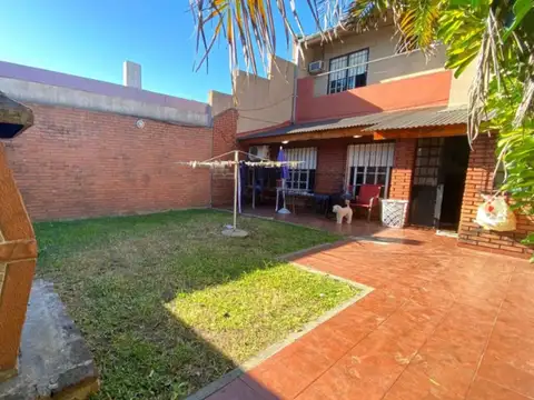 Depto Tipo Casa en Venta de 4 ambientes