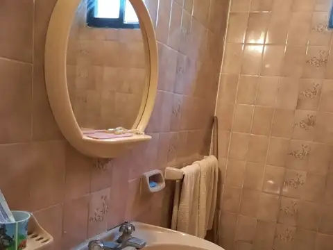 APTA PARA CRÉDITO BANCARIO - Excelente e impecable casa a 3 cuadras del mar.