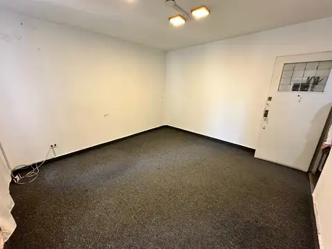 Oficina en Alquiler en Balvanera, $ 400.000