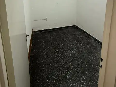 Local en Alquiler en San Justo, $ 450.000