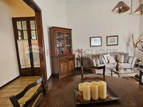 Casa 4 ambientes con 1 baño