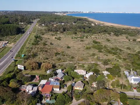 Venta de lote para inversores-Punta Ballena