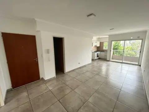 Departamento en Alquiler en Santos Lugares, $ 580.000