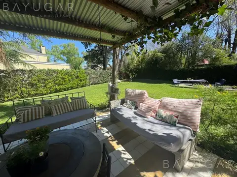 Casa 6 ambientes con 3 baños