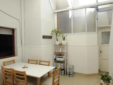 PH  3 ambientes con patio y terraza propia en Colegiales