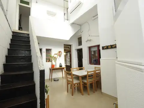 PH  3 ambientes con patio y terraza propia en Colegiales