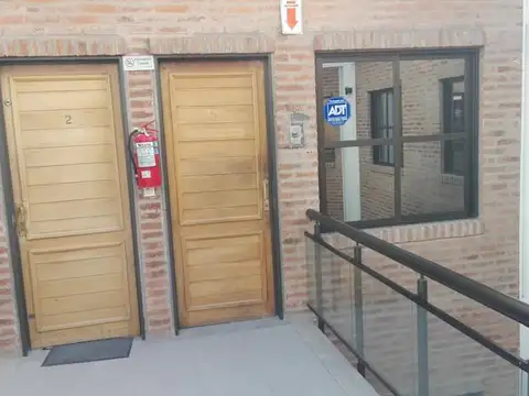 Venta Oficina en San Isidro 98 mts