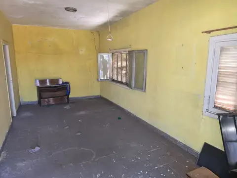 VENTA - PROPIEDAD COMERCIAL Y DPTO. 3AMB