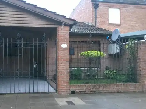 Casa - Belen De Escobar