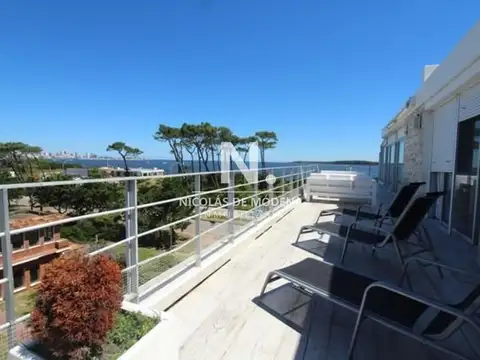 Departamento en Venta en Playa Mansa, USD 420.000