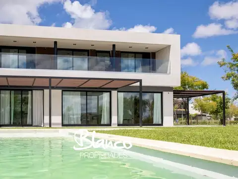 Puertos Del Lago - Marinas -