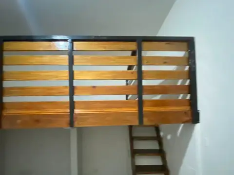 Depto Tipo Casa 2 ambientes con 1 baño