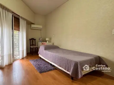 Depto Tipo Casa en Venta con 1 cocheras