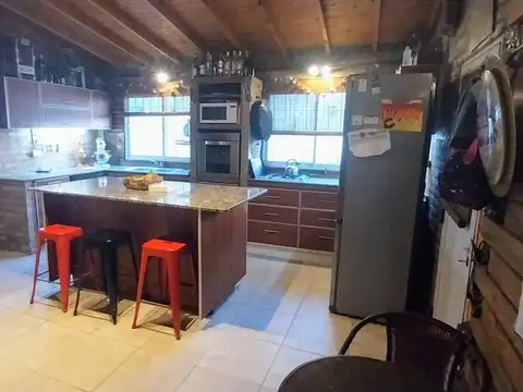 Avenida Rivadavia 23100