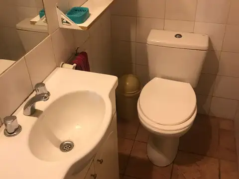 Departamento 5 ambientes con 2 baños