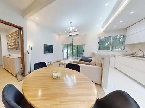 Depto Tipo Casa 4 ambientes con 3 baños