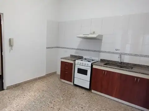 Depto Tipo Casa en Alquiler 60 años