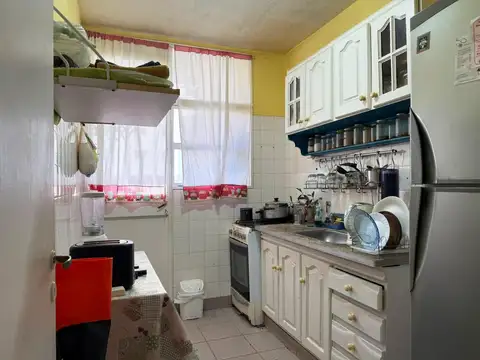 Las Flores 1600 , Piso 4