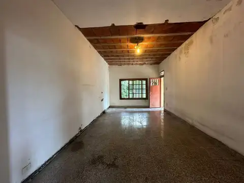 Casa 3 ambientes con 1 baño