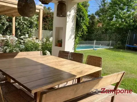 Casa 6 ambientes con 3 baños