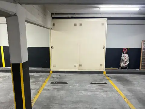 Cochera cubierta en venta en Villa Urquiza ? Acceso directo por Combatientes