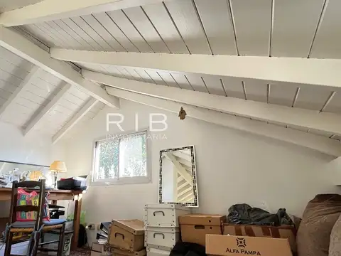 Impecable y Luminosa Propiedad sobre un lote