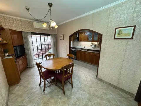 Depto Tipo Casa en Venta de 4 ambientes
