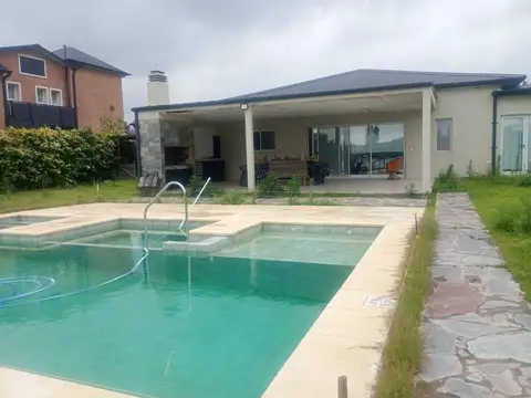 Casa en Venta en Villanueva, USD 680.000