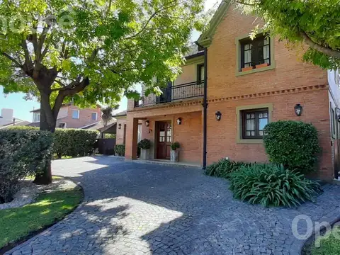 Casa en Venta de 4 dormitorios