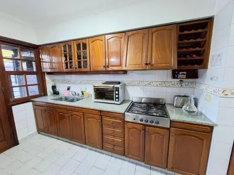 Casa 4 ambientes con 3 baños