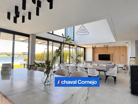 Casa 7 ambientes con 7 baños