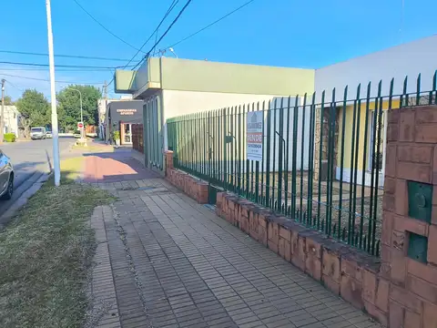 Casa 2 ambientes con 1 baño