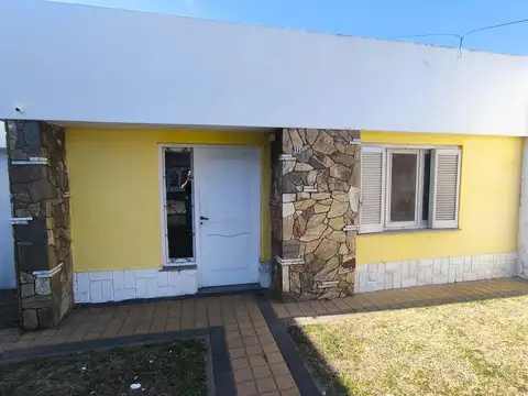 CASA EN VENTA 1 DORMITORIO CAPITAN BERMÚDEZ