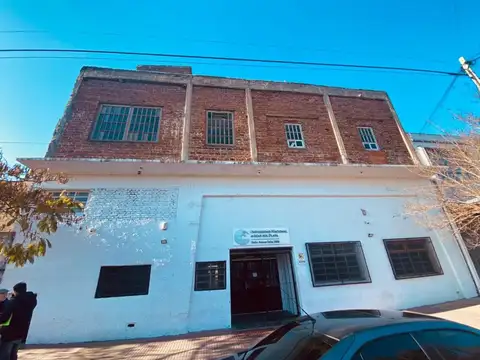 Venta de edificio con salida a 2 calles - Independencia 3300