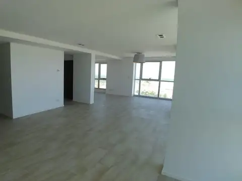 Departamento en Venta con 3 cocheras