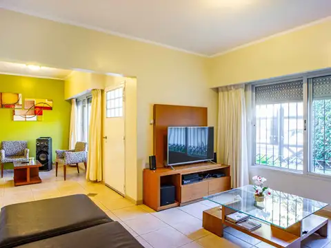 Casa 7 ambientes con 3 baños