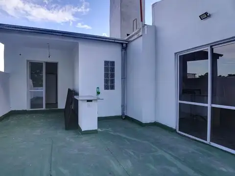 Depto Tipo Casa en Venta de 3 ambientes