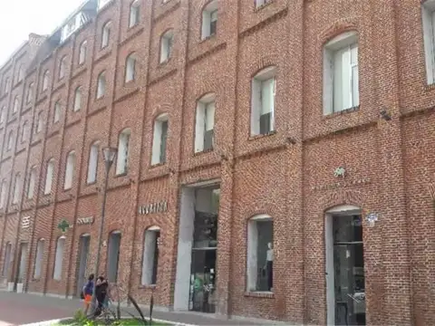 Oficina en Alquiler al Norte