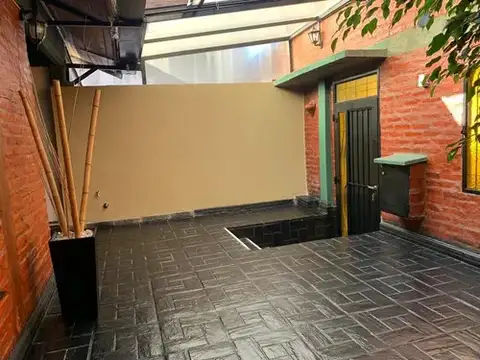 Depto Tipo Casa en Venta de 3 ambientes
