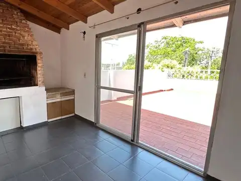 Depto Tipo Casa 4 ambientes con 1 baño