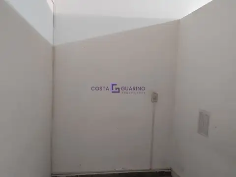 Local en Alquiler en Lomas del Mirador, $ 1.600.000