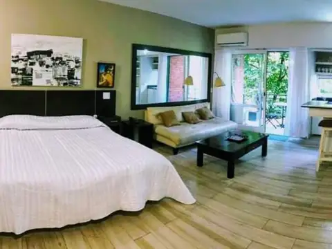 Posadas e/ Rodríguez Peña y Montevideo