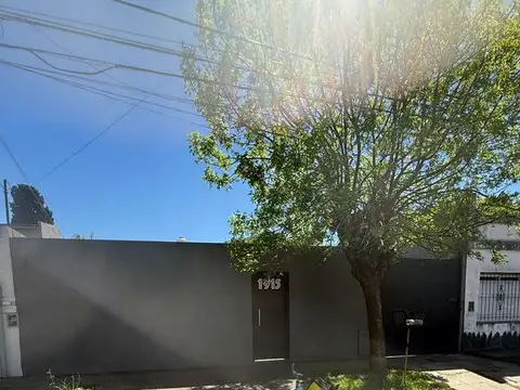 CASA 3 AMB c/JARDIN REFACCIONADA VILLA ADELINA